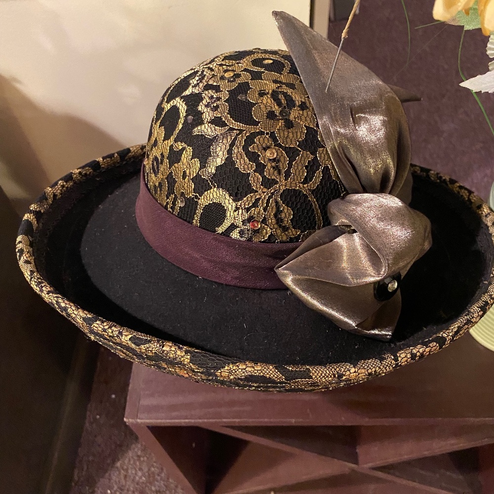 Hat Ladies